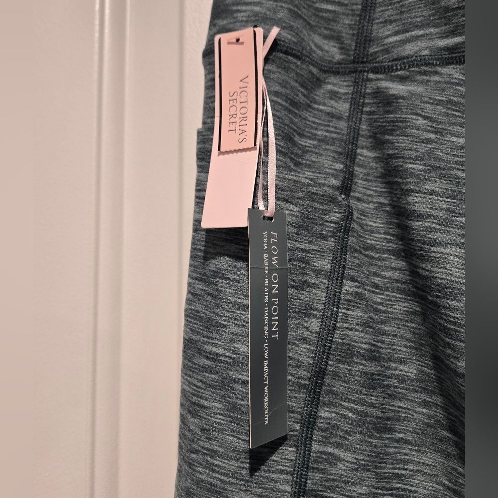 NWT- VSX LUXMarl Heather Sage 7/8 Legging Women's Size 6 - Picture 9 of 14
